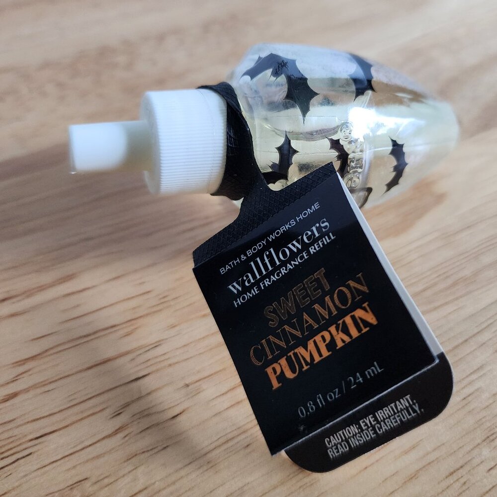 🎃 NWT Bath and Body Works, Single Wallflower Refill, Sweet Cinnamon Pumpkin 🎃